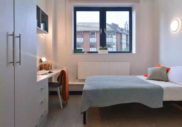 2 Bed Apartment - Photo 1