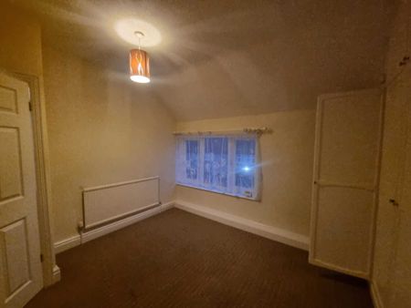 Second Avenue - Photo 2