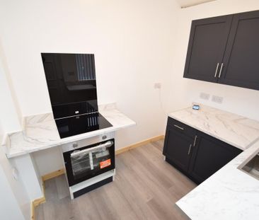 1 bedroom ground floor flat to rent - Photo 3