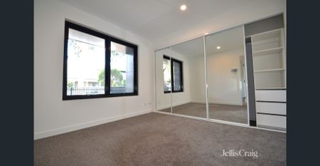 Two Bedroom Townhouse - Photo 2