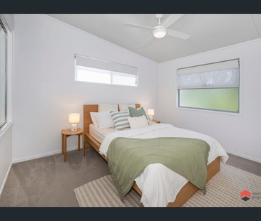 Immaculate Townhouse in Central Location! - Photo 5