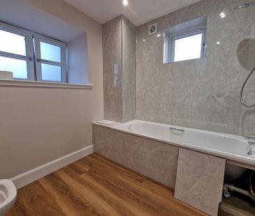 2 bedroom semi-detached house to rent - Photo 6