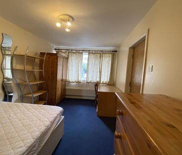 6 bedroom detached house to rent - Photo 4