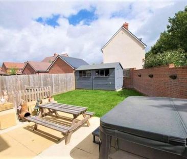 5 bedroom detached house to rent - Photo 2