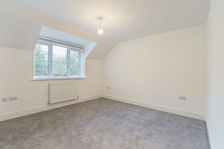 3 bedroom detached house to rent - Photo 2