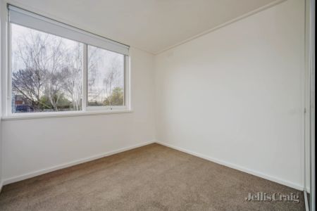 2 Bed, 1 Bath - Photo 3