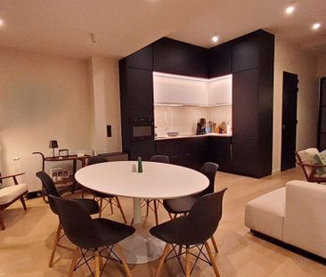 Appartement te huur in Etterbeek voor € 1.300 met 1 slaapkamer - Photo 1