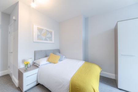 Harlestone Road Room 1 - Photo 2