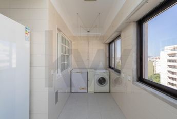 Apartamento T4 em Lisboa