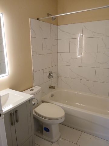 For Lease - 5583 Ontario Avenue Unit# B, Niagara Falls, Ontario - Photo 2