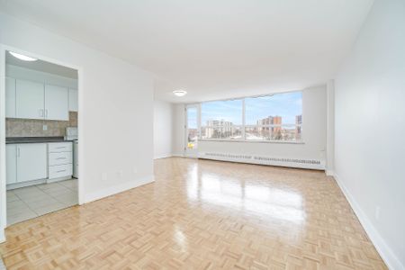 For Lease - 6200 Bathurst Street Unit# 1504, Toronto, Ontario - Photo 4