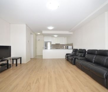 Near New 2 Bedroom Apartment!!! - Photo 1