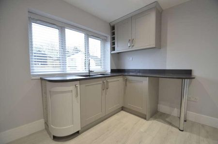 Marlborough Road, Ashford, TW15 - Photo 3