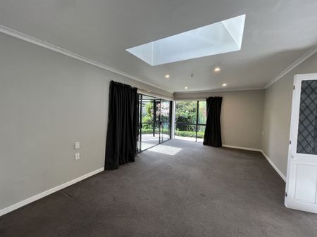 Hidden Away - Photo 2