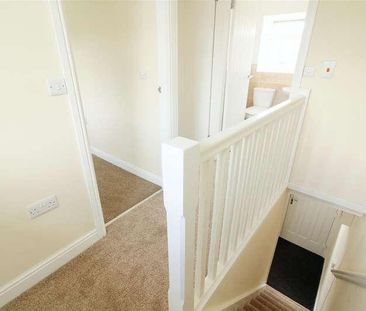Gib Lane, Skelmanthorpe, Huddersfield, HD8 - Photo 2