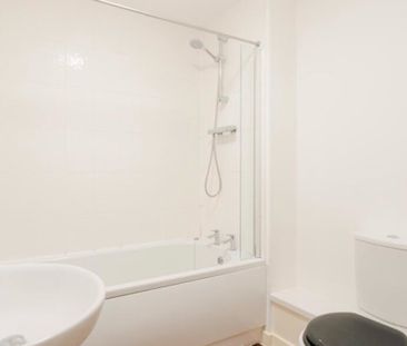 1 Bed Flat, Crown And Anchor House, BS2 - Photo 5