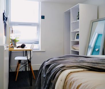 5 Bedroom House - Photo 5