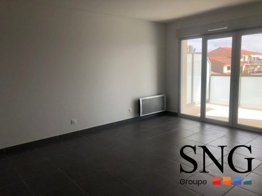 T3 AVEC BALCON ET PARKING - Photo 1