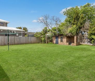 Unique Family Home In Ideal Location - Photo 1