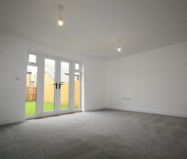 Roman Avenue, Exeter - Photo 1