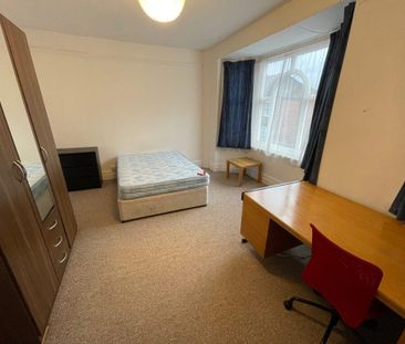 5 bedroom end of terrace house to rent - Photo 5