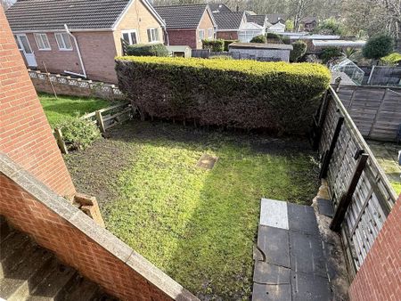 2 bedroom semi-detached bungalow to rent - Photo 2