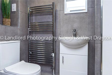 Broomfield, Guildford, Surrey, GU2 8LH - Photo 2