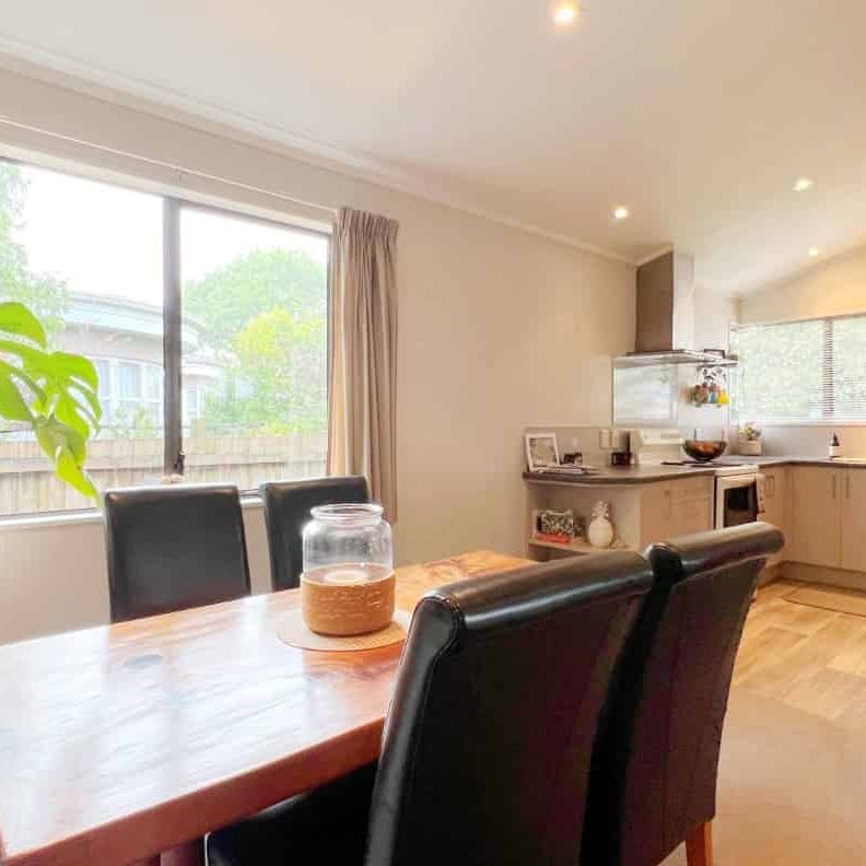 Comfort & Charm - Photo 1