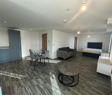 Studio to rent - Photo 1