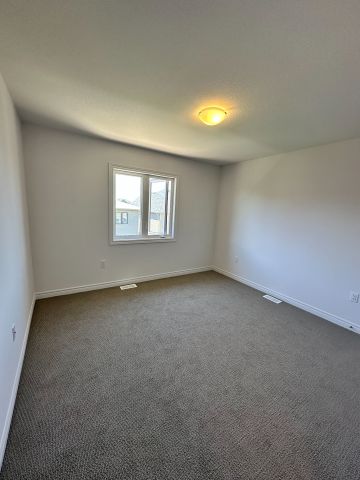 For Lease - 448 Blackburn Drive Unit# 35, Brantford, Ontario - Photo 3