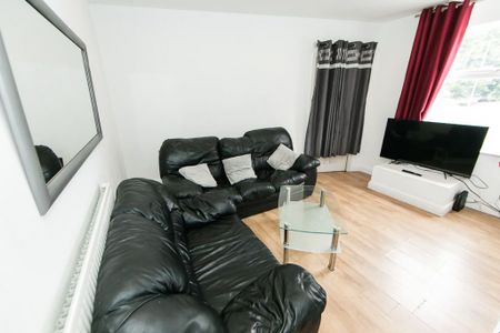 Kelsall Place, Hyde Park, Leeds - Photo 2