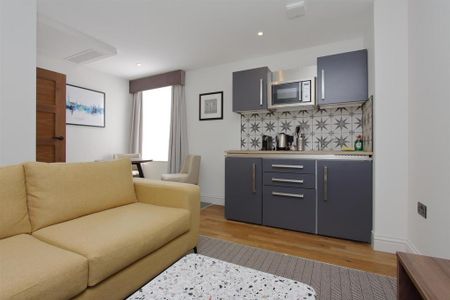 1 bedroom flat to rent - Photo 3