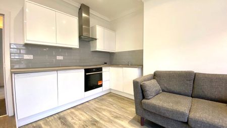 1 bedroom Flat in Queens Road, Reading - Photo 5