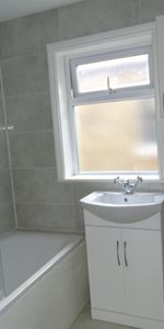 Room in a Shared House, Amberley Grove, CR0 - Photo 4