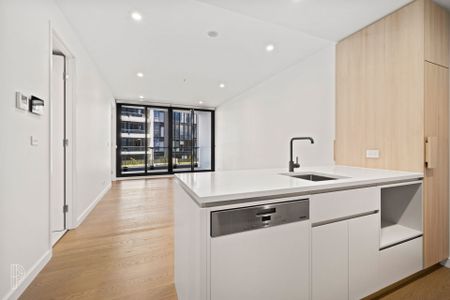 Brand New, Luxury Home in Outstanding Location - Photo 4