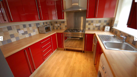 5 bedroom private hall to rent - Photo 3