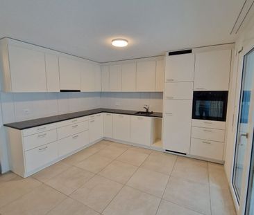 Happy living in the countryside with sunny views - Photo 3