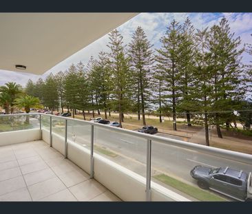 3/166 The Esplanade, Burleigh Heads, Qld 4220 - Photo 2
