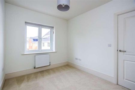 Albrighton Crescent, Paddock Wood, Tonbridge, Kent, TN12 - Photo 4