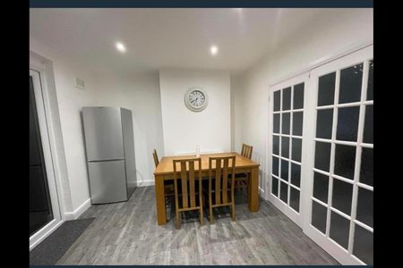 Room in a Shared House, Babington Row, LE2 - Photo 4