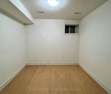 Townhouse For Lease | E8081290 - Photo 2