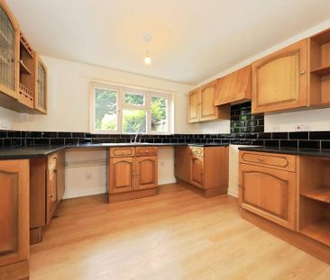 3 bedroom terraced house to rent - Photo 2