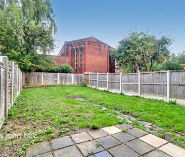 3 bedroom semi-detached house to rent - Photo 3