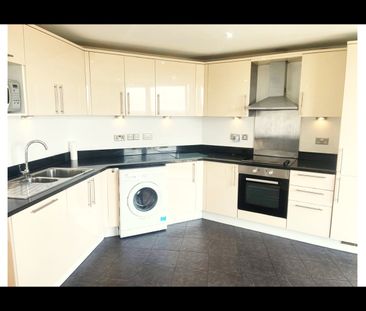 2 Bed Penthouse, Raphael House, IG1 - Photo 5