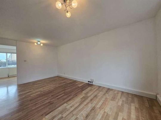 Flat, Kilpatrick Court, Darenth Road, London, N16 - Photo 1