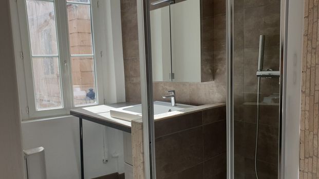 Location Appartement 2 pièces 39m² LA SEYNE SUR MER 83500 - Photo 1