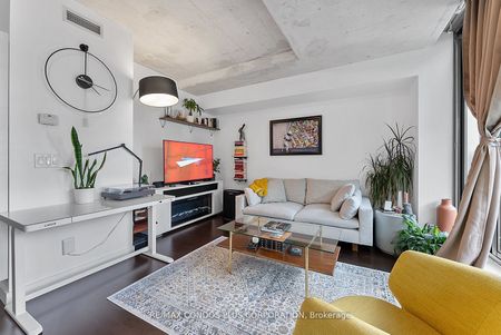 550 Wellington Lofts 55 , #710 - Photo 2