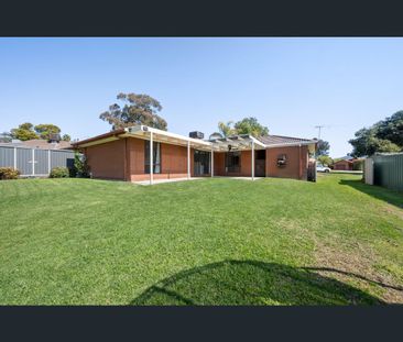 13 McMahon Place, West Wodonga, Vic 3690 - Photo 5