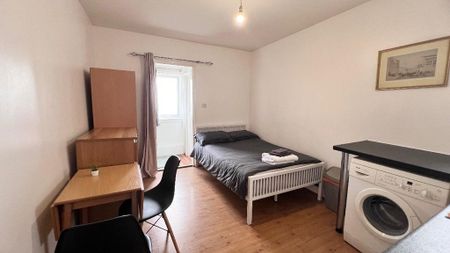 Studio to rent - Photo 4