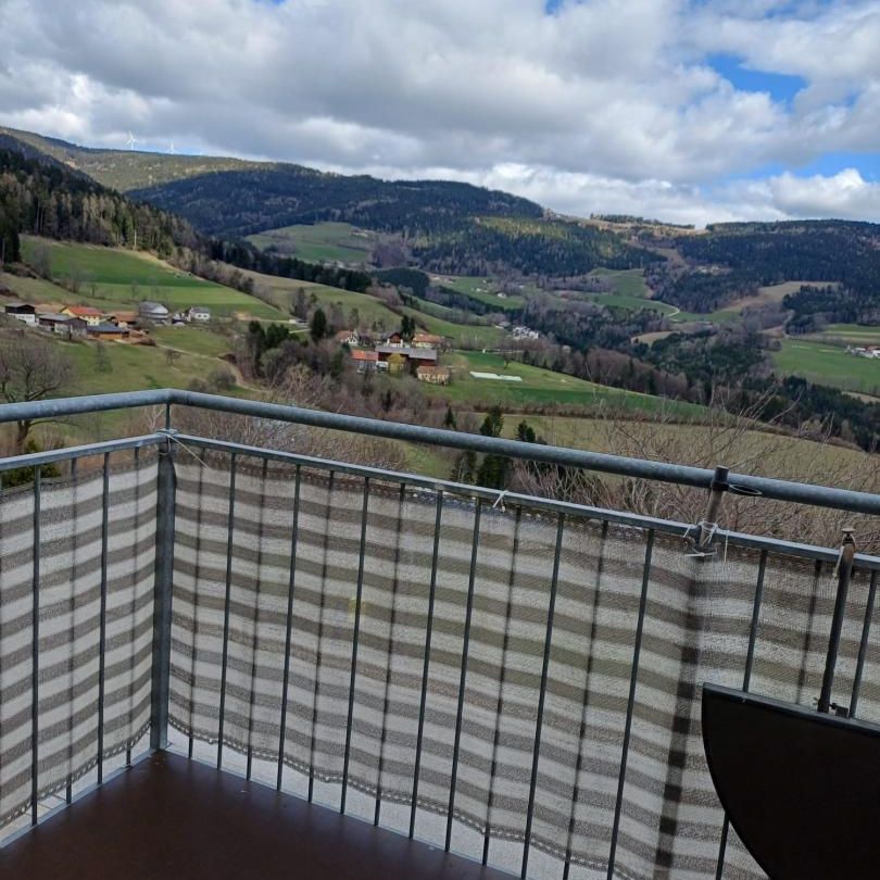 Geförderte Mietwohnung in Aussichtslage von Pöllauberg mit Balkon! - Photo 1